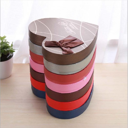 Valentine heart shaped chocolate candy packaging box with ribbon